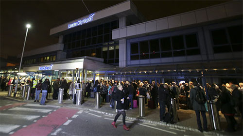 El aeropuerto de Londres declarado “seguro” tras incidente químico